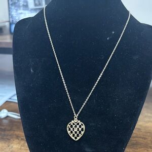 1928 Gold Filigree Heart Pendant Necklace